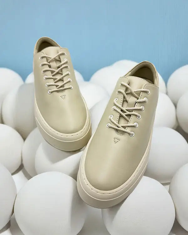 Shop women's shoes best for travel 