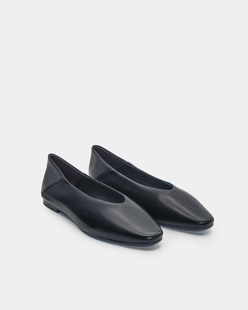 Black leather convertible ballet flats for work and commute women Australia