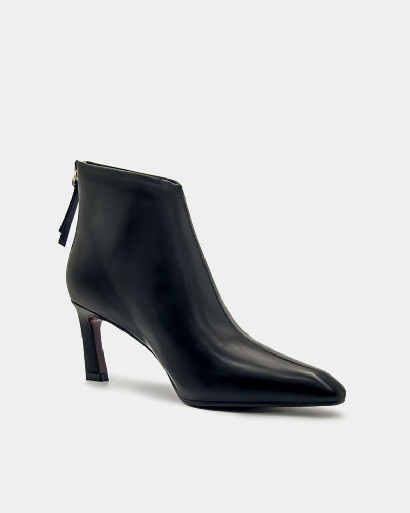 Shop boots Australia – versatile pointed toe ankle boots in black calfskin for work & play