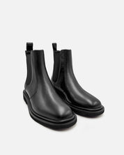 Women's Chelsea boots in black leather and stylish square toe