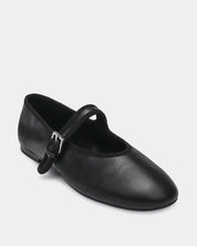 close-up soft nappa leather upper—black ballet flat detail