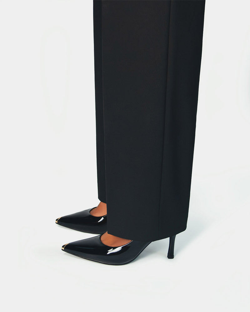 Elegant black patent classic pumps engineered for all-day wear – stable heel counter & anti-slip outsole