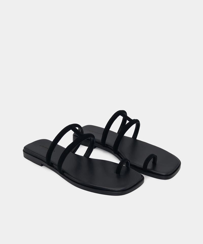 Black sandals in slip on style and comfortable toe ring design 