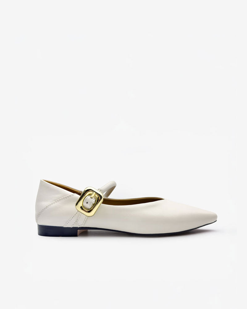 White Mary Jane shoes with buckle 