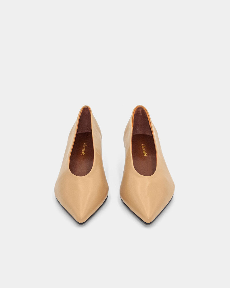 Nude kitten heels with leather lining