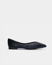 Pointed toe flats in black woven leather that are elegant as office shoes 