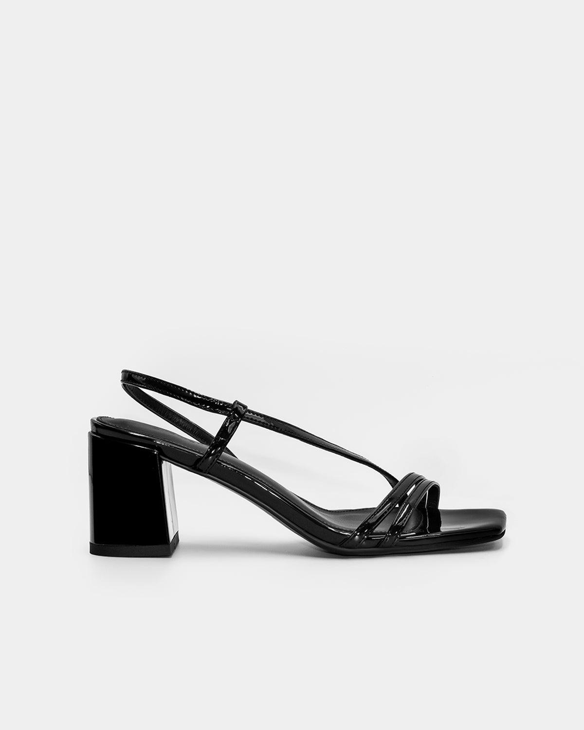 Black strappy block heel sandals in patent leather