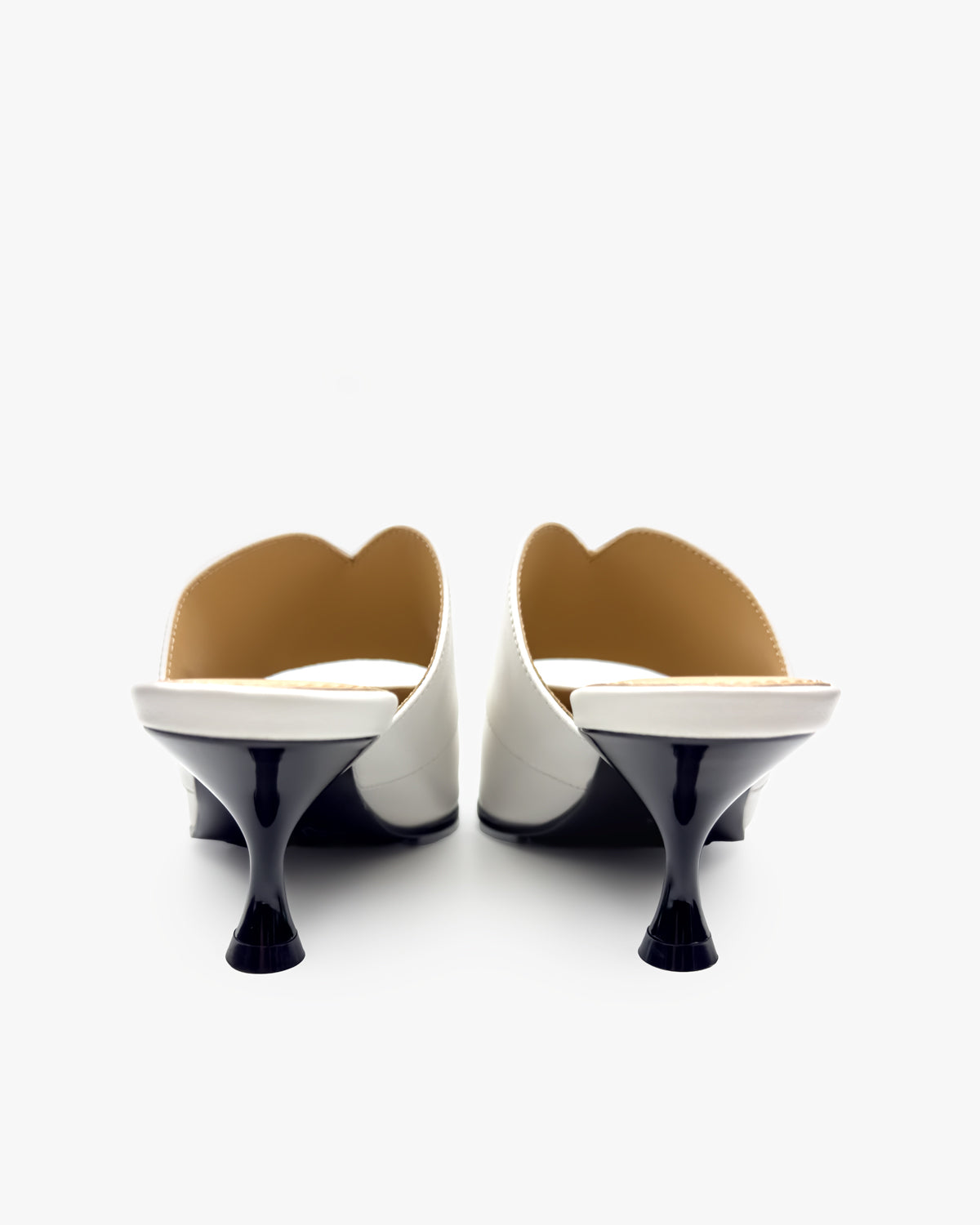 White kitten heels mules with stable and balanced mid high heels