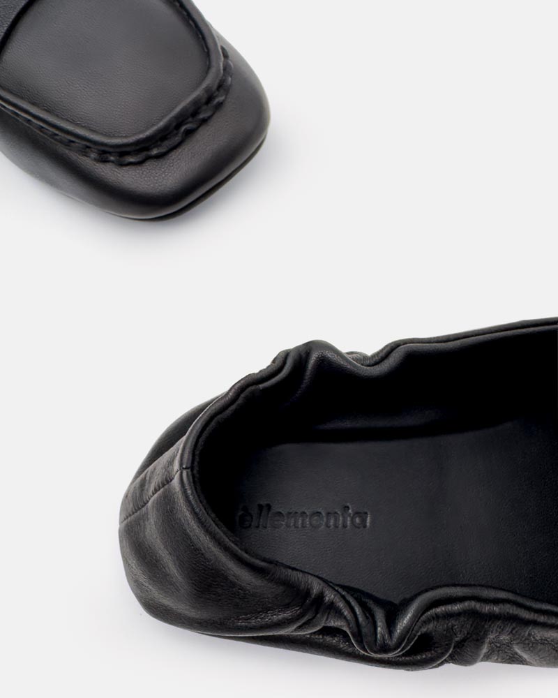 Lightweight flexible sole on women’s black leather loafers by èllementa