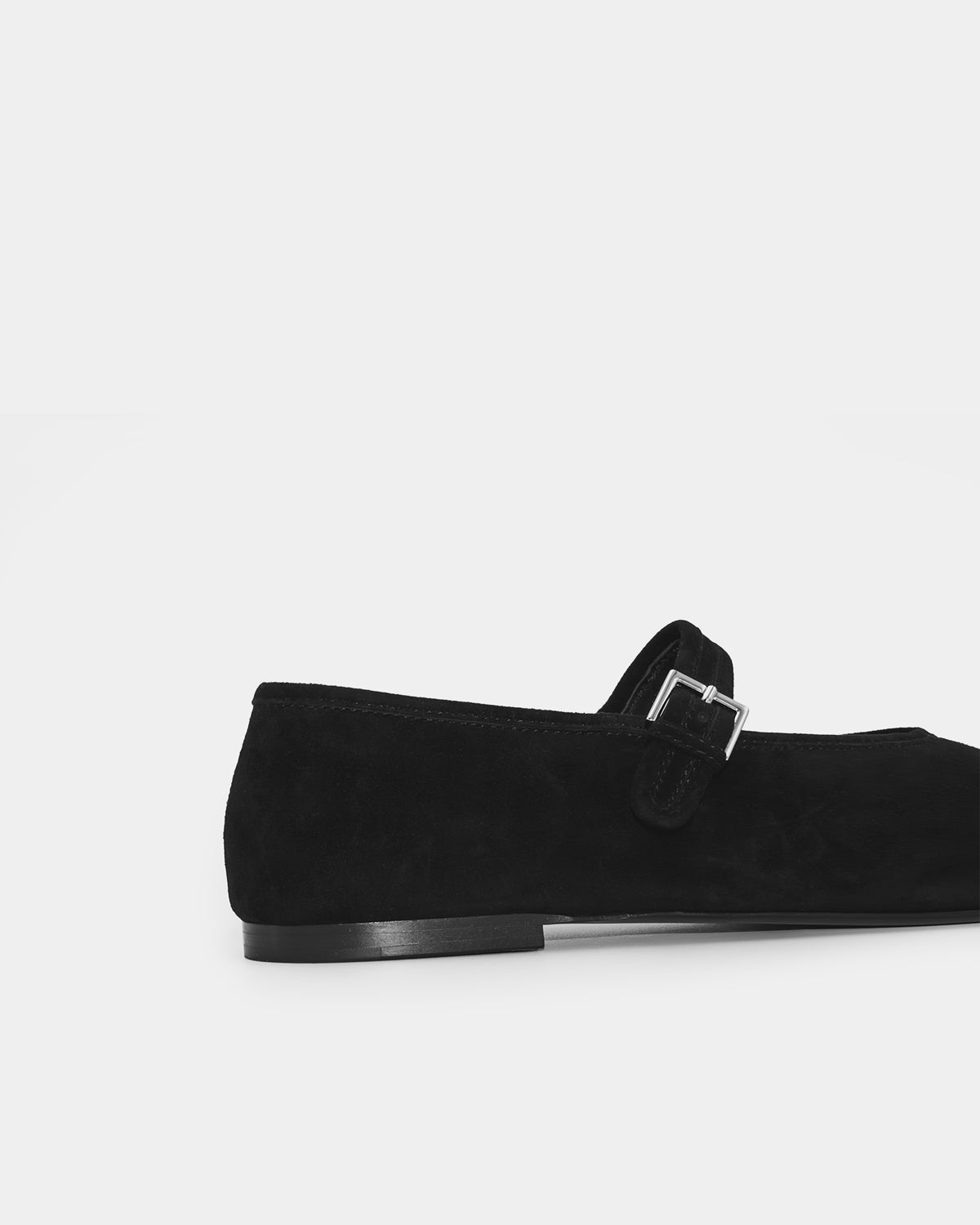 Women's suede ballet flats with strap with buckle for comfort