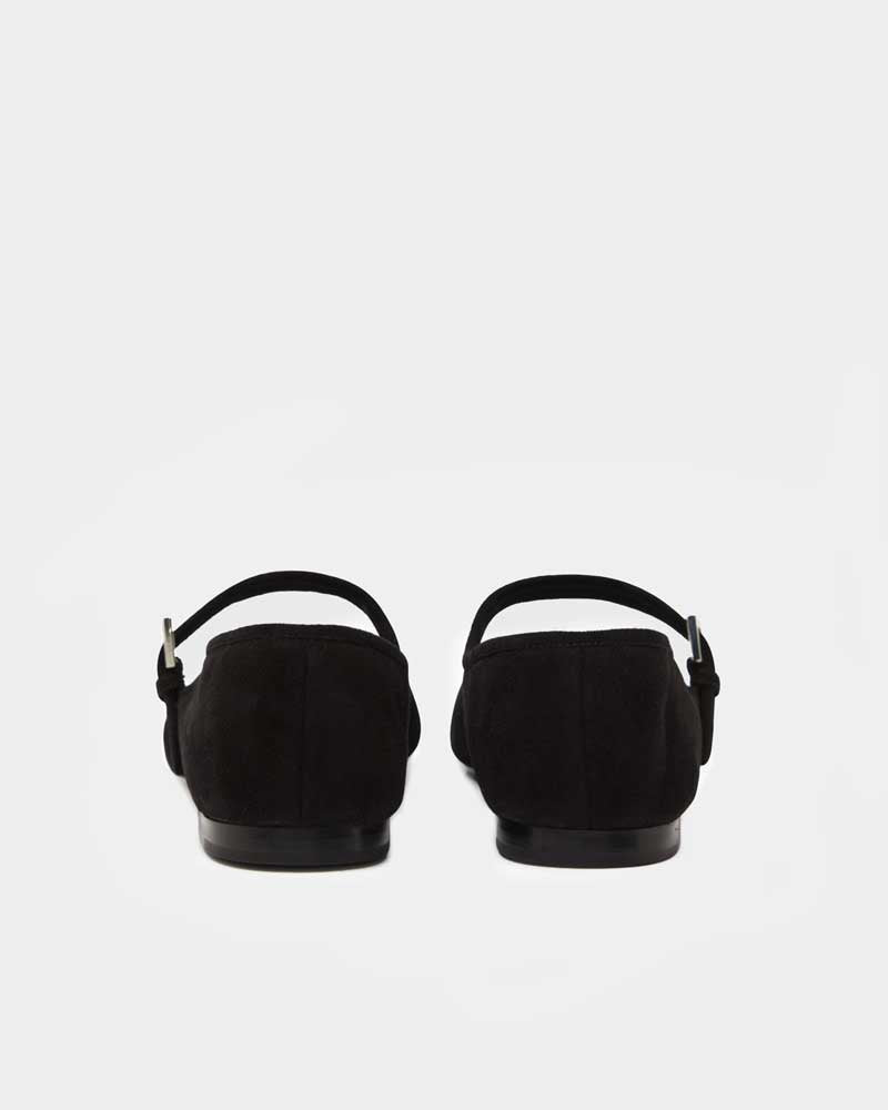 ballet flats in luxe suede leather with comfy strap