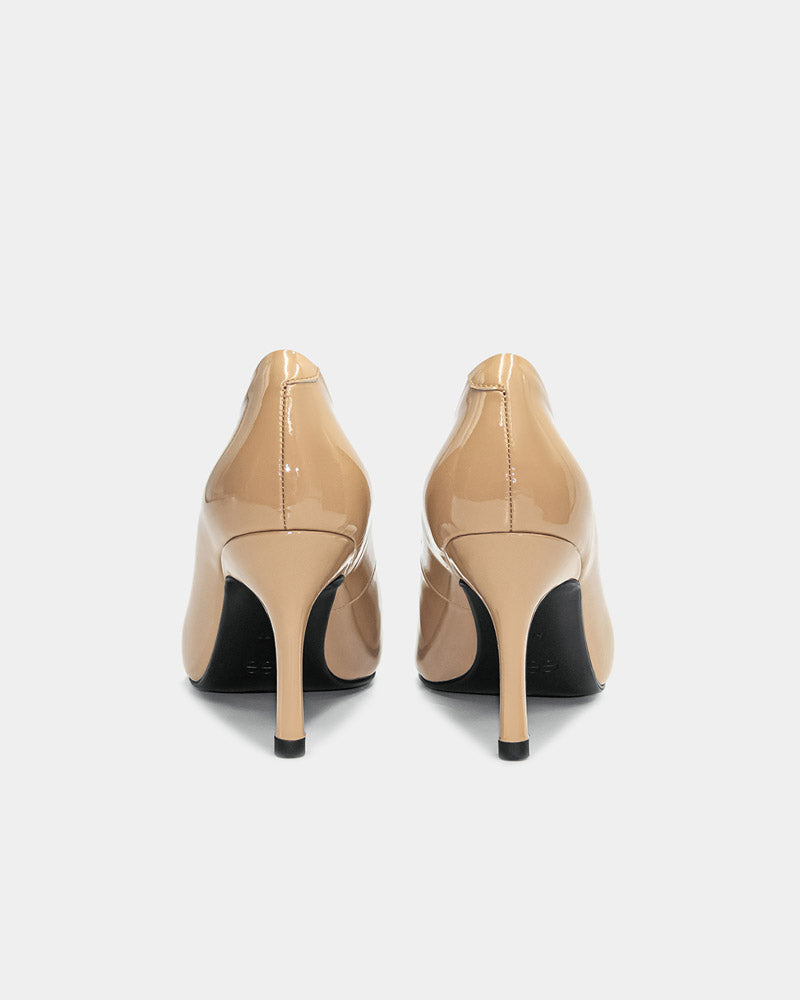 Patent nude leather heeled pumps with balanced heel counter  